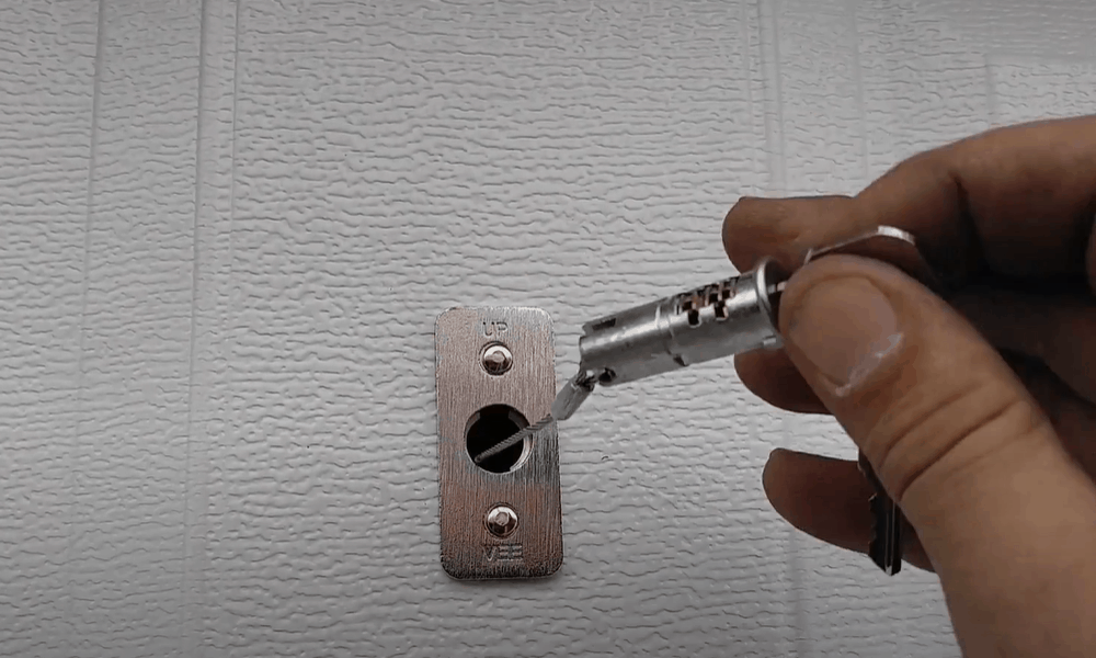 How To Open Garage Door Manually From Outside With Key