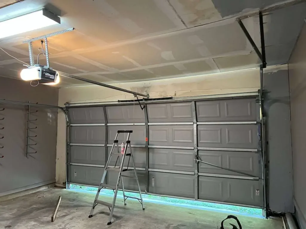 Garage Door Making Grinding Noise And Not Opening