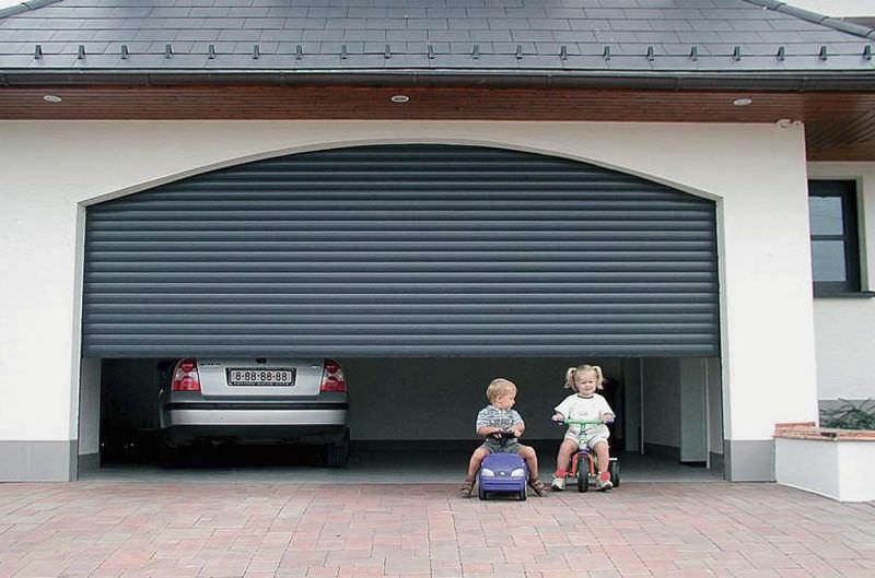 Roll Up Garage Door Hard To Open: Common Causes and How to Fix It