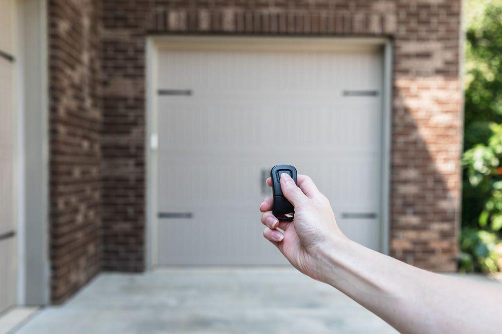 Garage Door Remote Opens But Doesn'T Close