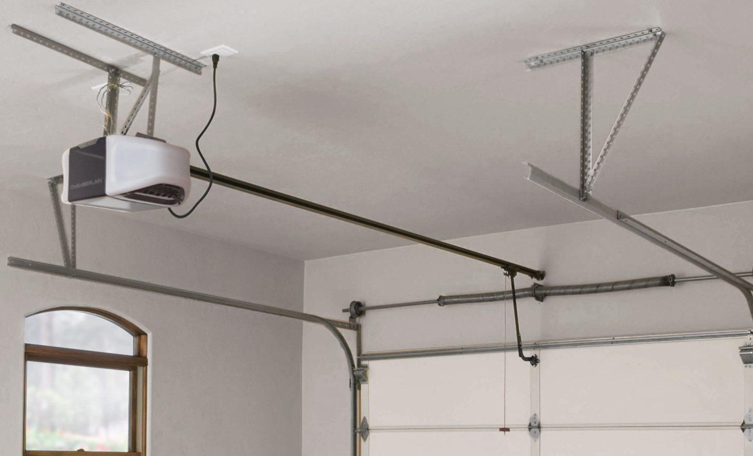 Why Your Garage Door Opener Only Works Up Close and How to Fix It