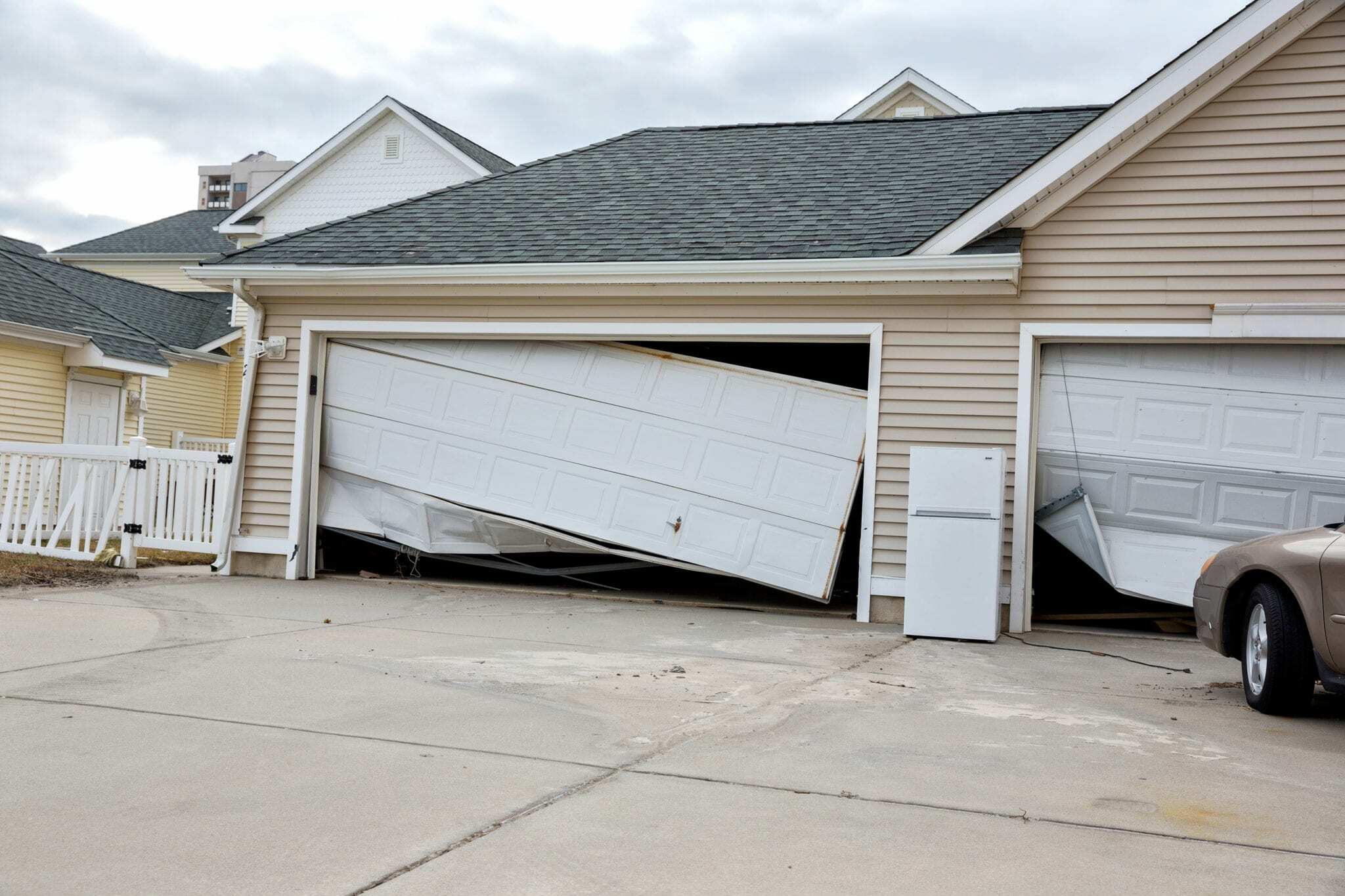 Don’t Panic: Emergency Garage Door Repair Tips to Save the Day