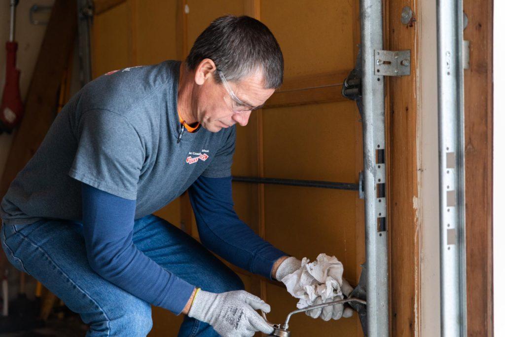 Garage Door Repair in Jefferson City Mo: Expert Tips for Effective