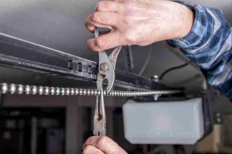 Why Choose Professional Garage Door Repair in Columbus, Indiana for Your Home?