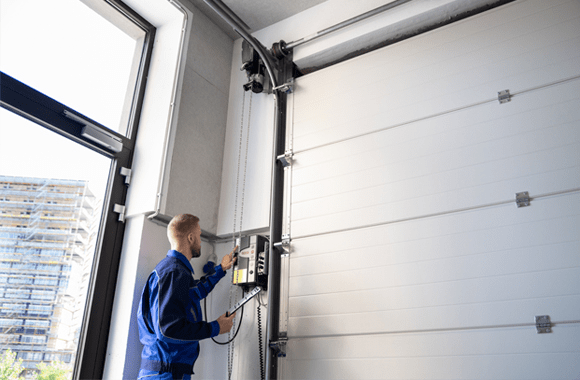 Garage Door Repair Minneapolis MN: Expert Tips and Services