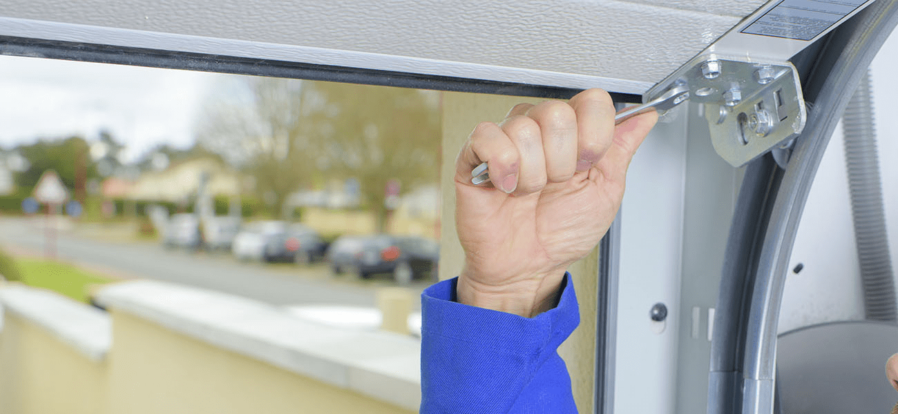 Garage Door Repair in Jackson MS: Ensuring Smooth Functionality
