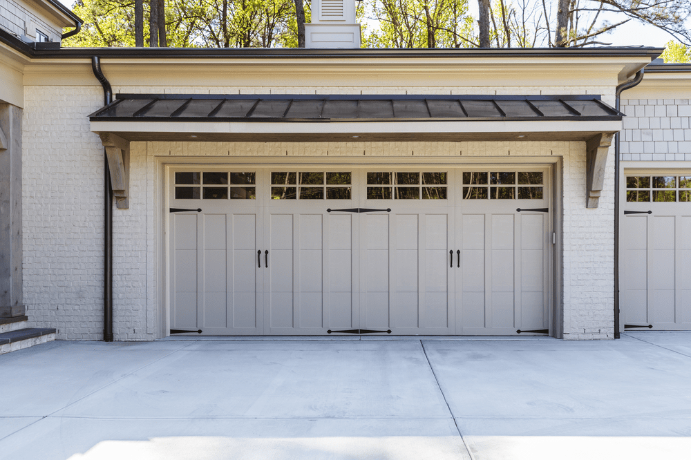 Garage Door Awning: Enhancing Your Home’s Aesthetic