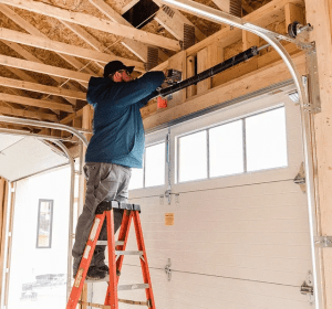 Does Genie Garage Door Opener Model GXL9500 Have Lifetime Warranty?