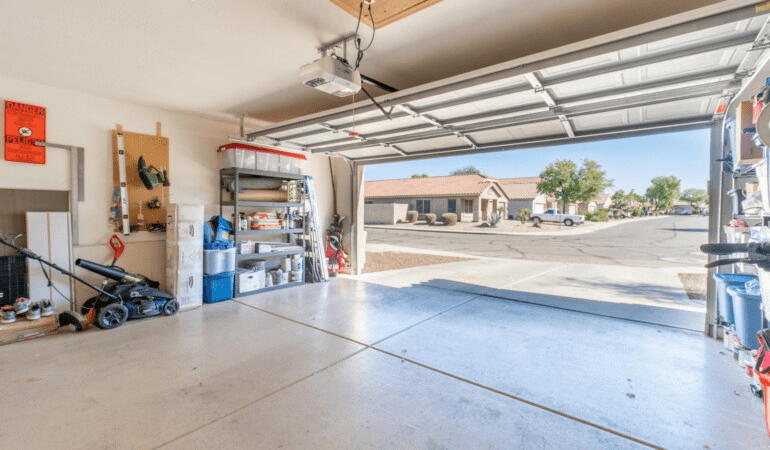 garage door doesn't close