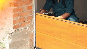 Should I Open My Garage Door In Extreme Heat?