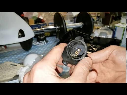 How To Replace Light Socket On Garage Door Opener